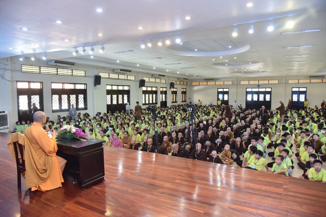 The second day of Temporary ordination retreat for Children in Summer