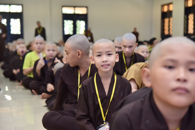 The second day of Temporary ordination retreat for Children in Summer