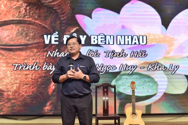 The second day of Temporary ordination retreat for Children in Summer