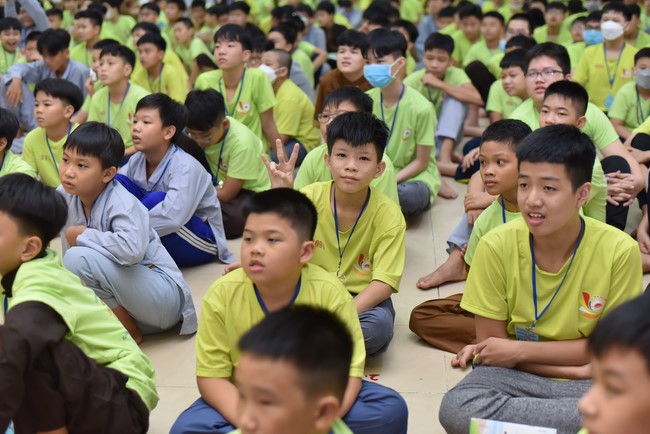 The second day of Temporary ordination retreat for Children in Summer