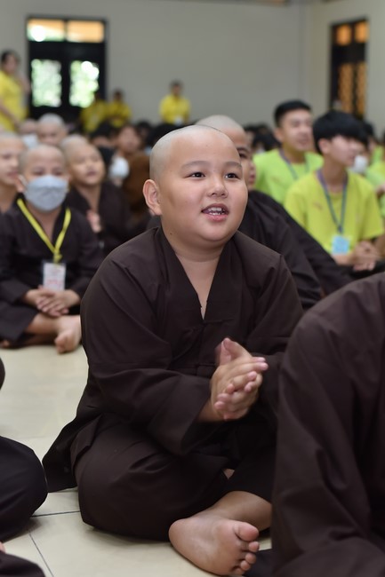 The second day of Temporary ordination retreat for Children in Summer