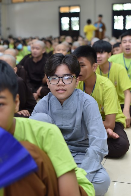 The second day of Temporary ordination retreat for Children in Summer