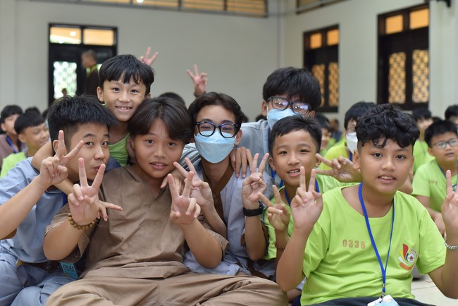 The second day of Temporary ordination retreat for Children in Summer