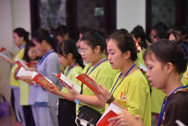 The second day of Temporary ordination retreat for Children in Summer