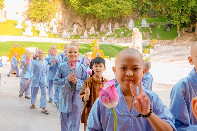 Temporary Ordination Retreat for Children in 2022 at Co Am pagoda