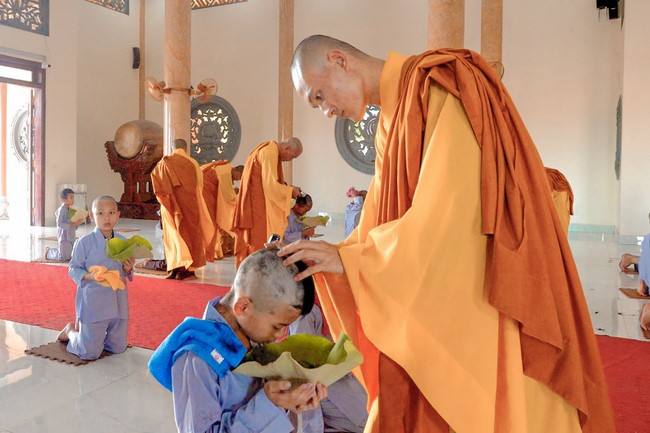 Temporary Ordination Retreat for Children in 2022 at Co Am pagoda