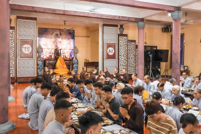 Thiền trà tháng 5 - Về Để Lắng Nghe, Chữa Lành Và Chuyển Hóa