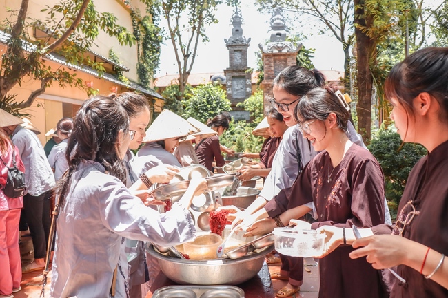 Thiền trà tháng 5 - Về Để Lắng Nghe, Chữa Lành Và Chuyển Hóa