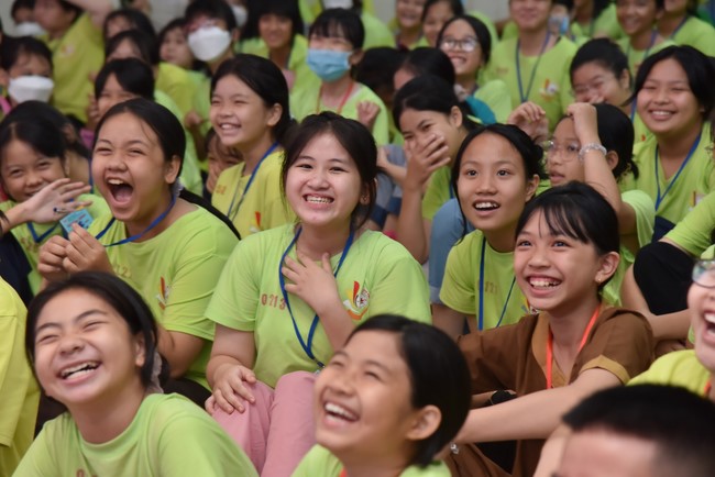 The third day of Temporary ordination retreat for Children in Summer