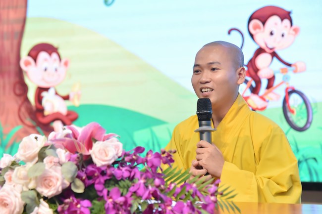 The third day of Temporary ordination retreat for Children in Summer