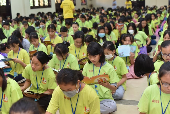 The third day of Temporary ordination retreat for Children in Summer