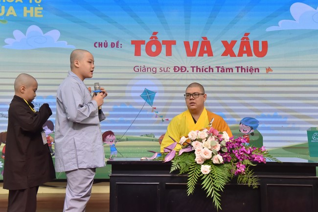 The third day of Temporary ordination retreat for Children in Summer