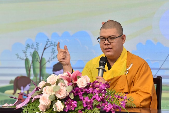 The third day of Temporary ordination retreat for Children in Summer