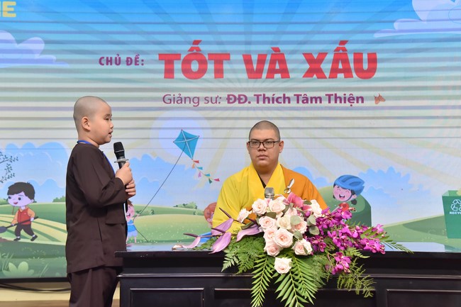 The third day of Temporary ordination retreat for Children in Summer