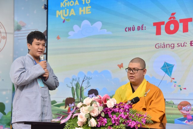 The third day of Temporary ordination retreat for Children in Summer