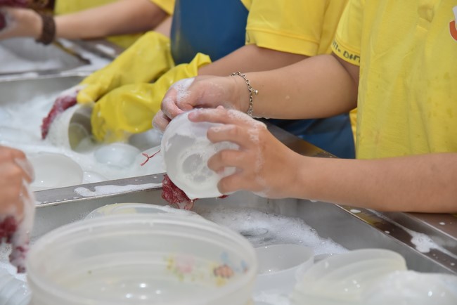 The third day of Temporary ordination retreat for Children in Summer