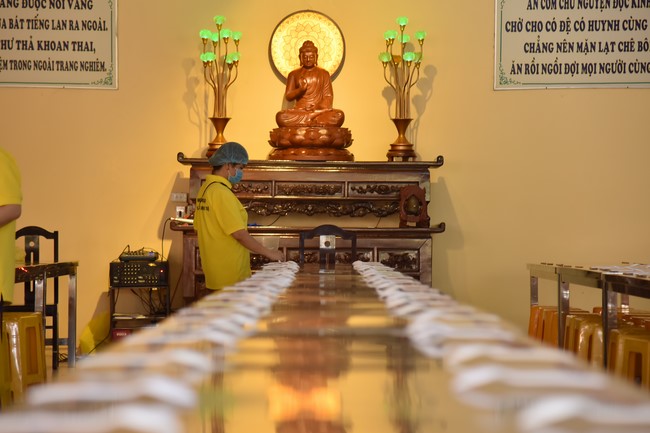 The third day of Temporary ordination retreat for Children in Summer