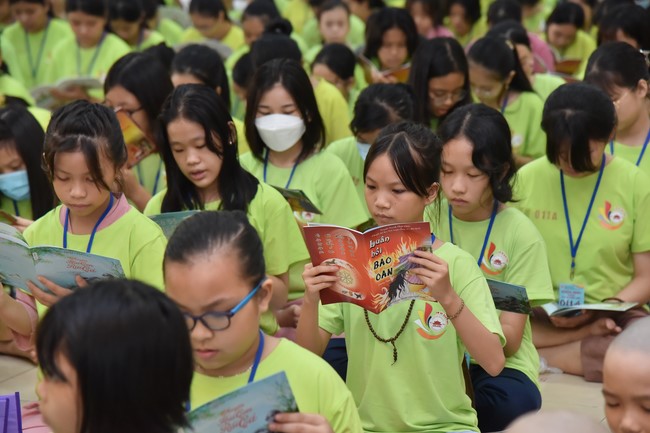 The third day of Temporary ordination retreat for Children in Summer