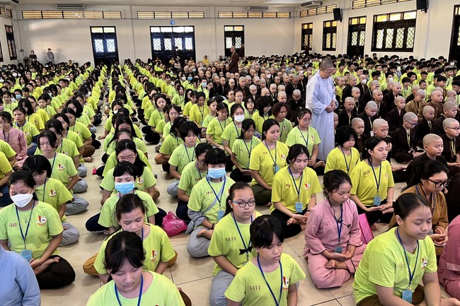 The third day of Temporary ordination retreat for Children in Summer