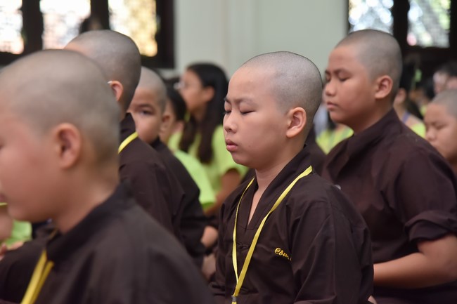 The third day of Temporary ordination retreat for Children in Summer