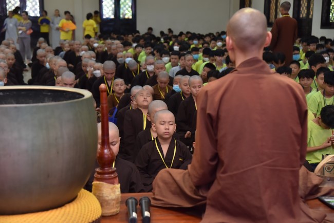 The third day of Temporary ordination retreat for Children in Summer