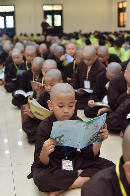 The third day of Temporary ordination retreat for Children in Summer