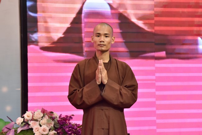 The third day of Temporary ordination retreat for Children in Summer