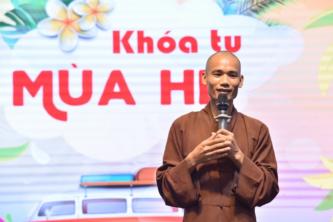 The third day of Temporary ordination retreat for Children in Summer