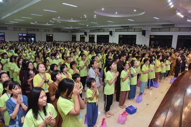 The third day of Temporary ordination retreat for Children in Summer