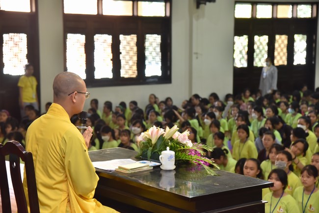 The fourth day of Temporary ordination retreat for Children in Summer