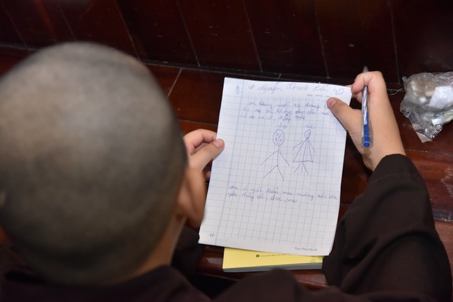 The fourth day of Temporary ordination retreat for Children in Summer