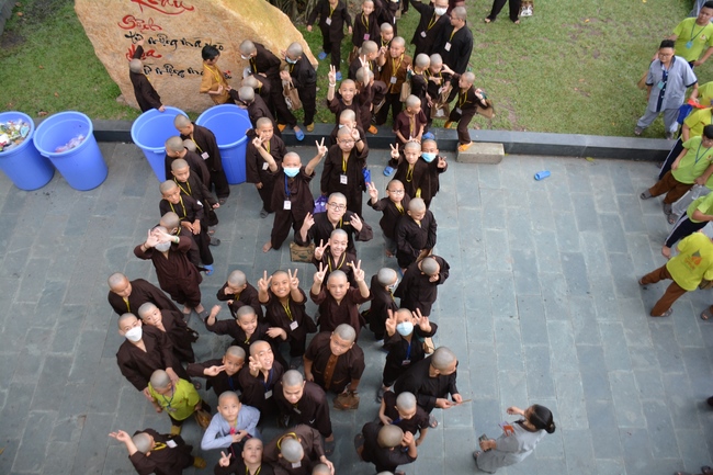 The fourth day of Temporary ordination retreat for Children in Summer