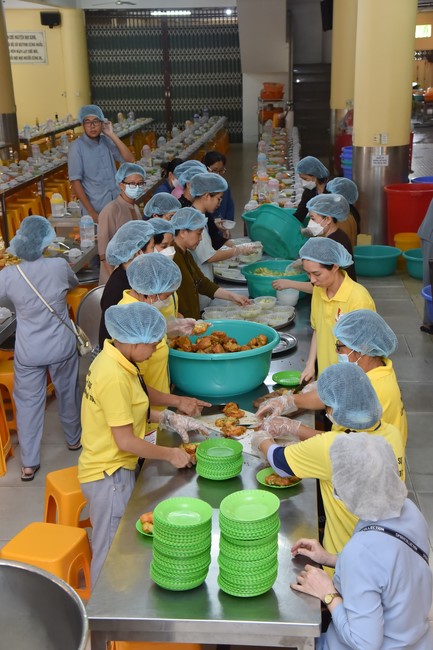 The fourth day of Temporary ordination retreat for Children in Summer