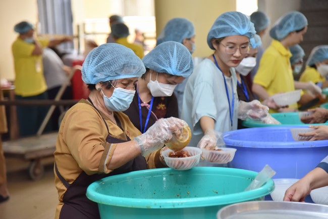 The fourth day of Temporary ordination retreat for Children in Summer