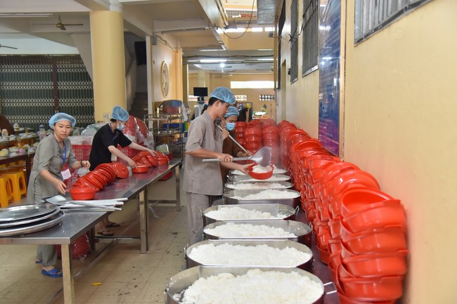 The fourth day of Temporary ordination retreat for Children in Summer