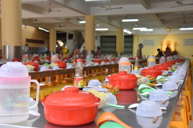 The fourth day of Temporary ordination retreat for Children in Summer