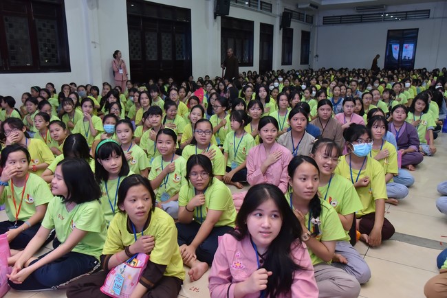 The fourth day of Temporary ordination retreat for Children in Summer