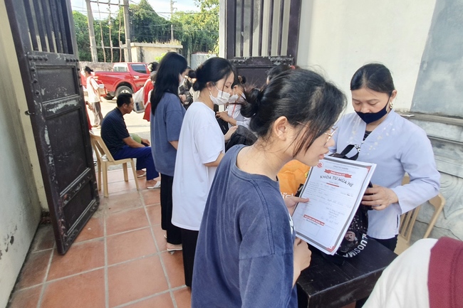 Opening the Summer Retreat at Tay Khanh Pagoda
