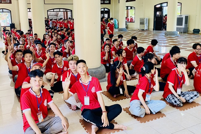 Opening the Summer Retreat at Tay Khanh Pagoda