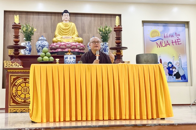 Opening the Summer Retreat at Tay Khanh Pagoda