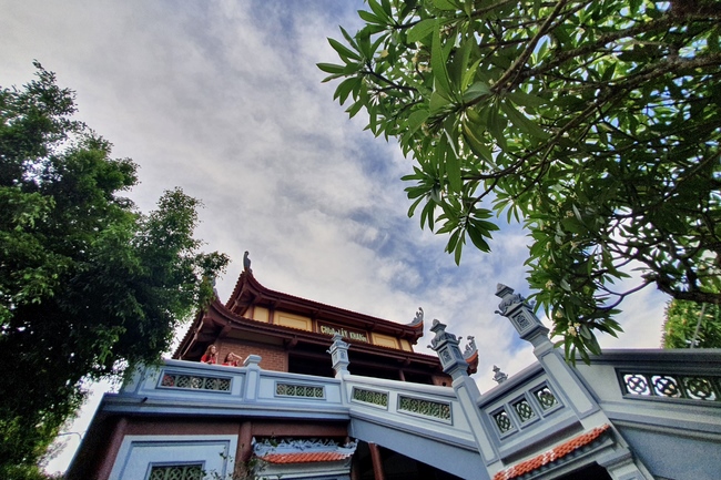 Opening the Summer Retreat at Tay Khanh Pagoda
