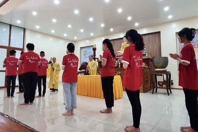 Opening the Summer Retreat at Tay Khanh Pagoda
