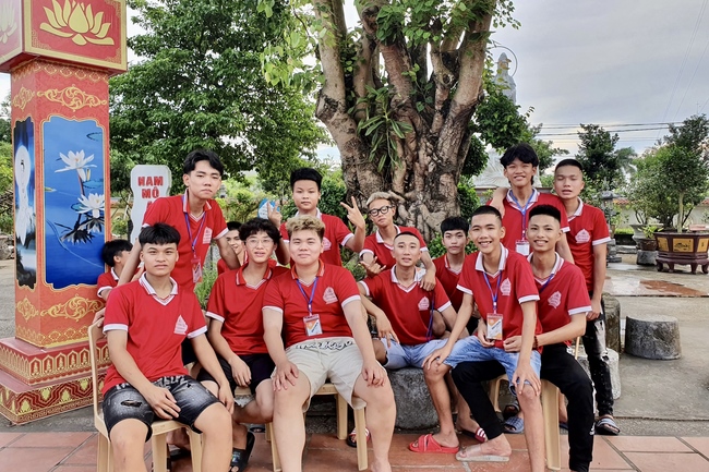 Opening the Summer Retreat at Tay Khanh Pagoda