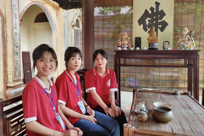 Opening the Summer Retreat at Tay Khanh Pagoda