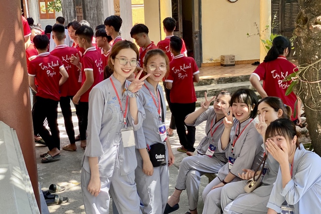 Opening the Summer Retreat at Tay Khanh Pagoda