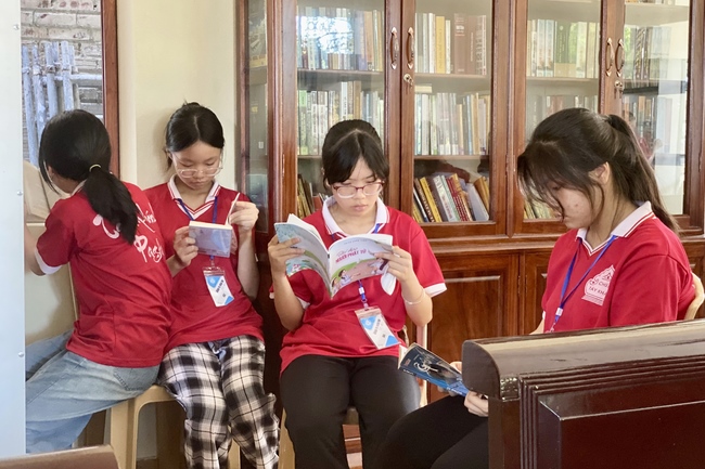 Opening the Summer Retreat at Tay Khanh Pagoda