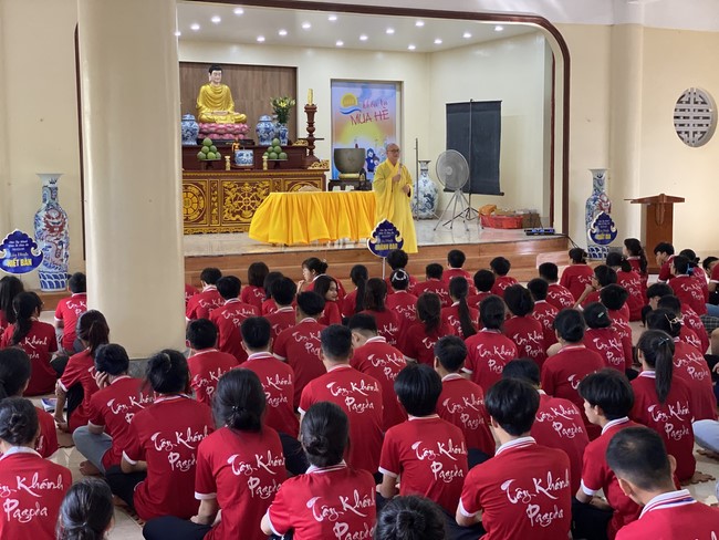 The 2nd day of Summer Retreat at Tay Khanh Pagoda