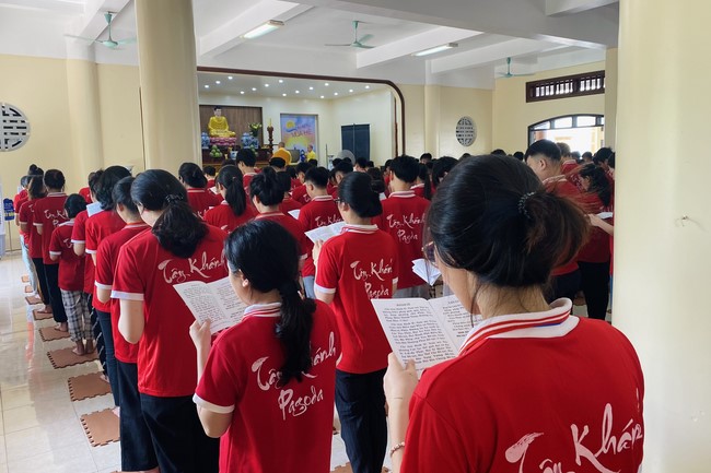The 2nd day of Summer Retreat at Tay Khanh Pagoda