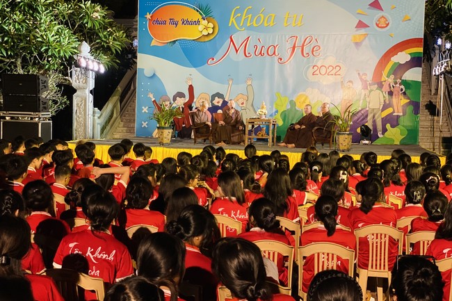 The 2nd day of Summer Retreat at Tay Khanh Pagoda