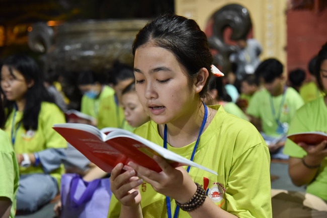 The fifth day of Temporary Ordination Retreat for Children in Summer